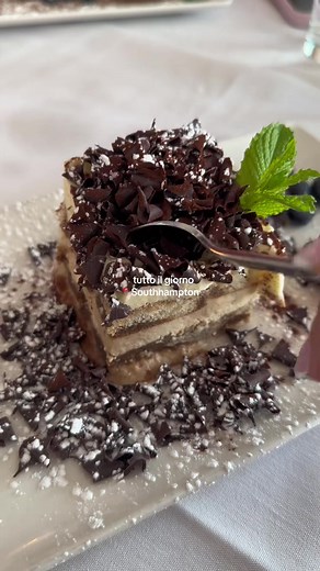 cozy and delicious Italian restuarant in Southampton 🍝 11/10 highly recommend! #hamptonssummer #italianrestaurant #tuttoilgiorno #dinnerspots