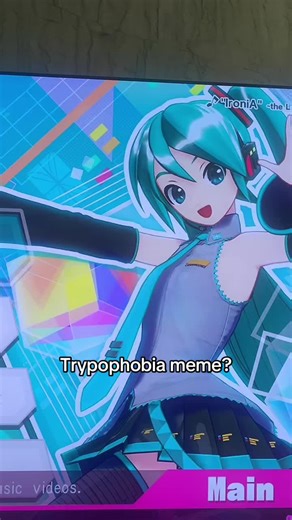 Trypophobia Meme Featuring Hatsune Miku