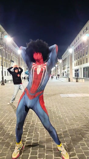 ENERGY🔥stream with the backup dancers #rom#italy#stream#nightlife