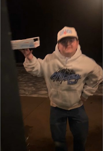 Funny Pizza Delivery Fail: Slipping and Falling