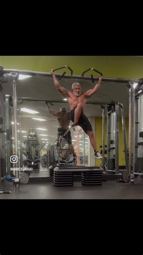 PULL UP CABLE KNEE RAISE #fitnessfeats #tiktok #tiktokph #abworkout #coreworkout #abexercises #core