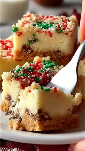 🎯🎅 Santa's No-Bake Sugar Cookie Bars — Festive Holiday Magic! 🎅🎯 ✨ Ingredients You’ll Need: 2 cups sugar cookie crumbs (16 cookies crushed) ½ cup unsalted butter, melted Full Recipe in Coʍmеոτ 👇 #NoBakeSugarCookieBars #HolidayDesserts #SantaBars #ChristmasTreats | Toothsome Recipes