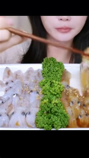 Mukbang enjoying extremely fresh live squid | sounds for ASMR