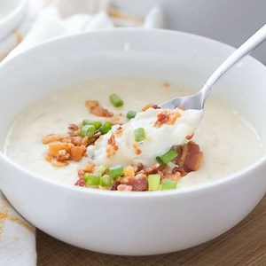 477K views · 60 reactions | SLOW COOKER POTATO SOUP! This recipe uses Hash-browns instead of Peeling and Slicing Potatoes - GENIUS! Print or Save the Recipe Here --> https://www.passionforsavings.com/crock-pot-hash-brown-potato-soup-recipe/ | Passion For Savings | Facebook