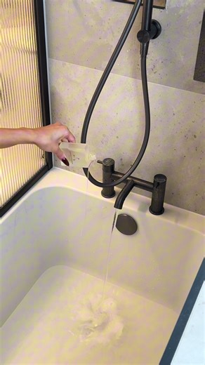 Happy Bubble Bath Day! Make sure to take some time to yourself today and enjoy a relaxing, much needed bath after this festive season 🫧🛁 #bubblebathday #aromatherapyassociates #acureforwellness