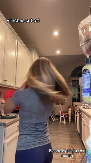 #yoga #leggings #lululemon #crew #neck #athletic #shirt #silver #chain #necklace #smart #watch 1