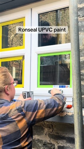 That old upvc window on the back of the house was sticking out like a sore thumb. And seeing as we don’t have the money to replace it, our budget friendly option was to give it a paint so it blended in more. @Ronseal UK & Ireland UPVC paint, to the rescue #renotips #homebuild #renovationproject
