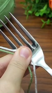 DIY Crochet Tutorial: How to Make Stylish Wool Thread Creations with a Fork