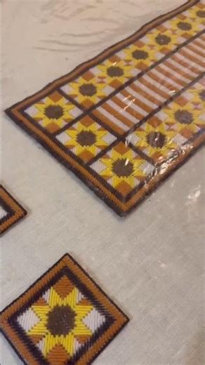 Sunflower table runner and table mats - ( crafts by methni )
