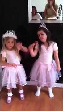 Nicki Minaj - Super Bass By Sophia Grace Brownlee