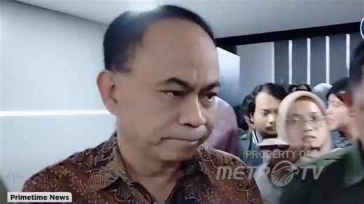Bantah Akun 'Fufufafa' Milik Gibran, Menkominfo: Nanti Kita Cek