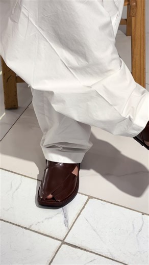 Traditional Peshawari Chappals by ZK Footprints