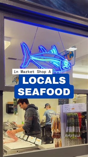 Oysters are for lovers ❤️ and @localsseafood’s Asheville fish counter is open here on the market Thursday-Sunday from 10AM to 4PM with fresh catch brought up daily from the NC coast. Along with supplying fresh seafood to many of your favorite Asheville restaurants and small grocers, Locals sells retail out of their shop in Market Shop A here on the market—you can even place special orders on their website that can be brought up fresh to be picked up during their open hours here in Asheville! Wit