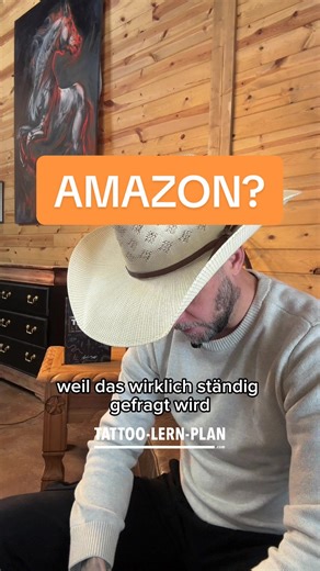 Das wird ständig gefragt, deshalb hier mal ein klares Statement. Tattoo-Equipment bei Amazon? Meine persönliche Meinung: nein. Du weißt oft nicht, woher die Ware kommt, ob sie original, geprüft oder zugelassen ist. Ein guter Tattoo-Supplier nimmt dir diese Verantwortung ab, berät dich und steht für Qualität. Gerade am Anfang ist das extrem wichtig. Qualität und Sicherheit sollten dir dein Handwerk wert sein. … #tattooanfänger #tattoolearning #tattooequipment #tattoolife #tattootips