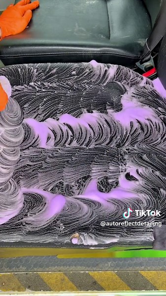 Simply satisfying!💜 #detailing #asmr #foam #clean #satisfying #fyp #viral #cars #autoreflect