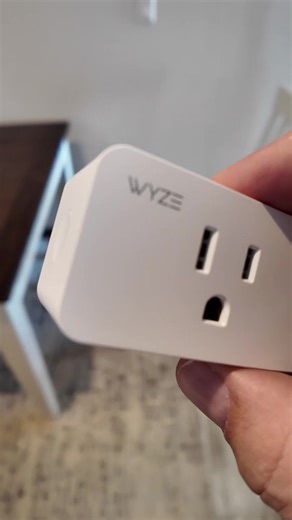 This smart plug lets you control regular devices right from your phone. Use it to turn lights, fans, or small appliances on and off, set schedules, or cut power when you’re not home. Compact design so it doesn’t block other outlets. Simple way to make everyday stuff more convenient and organized. #smarthome #homefinds #tiktokshop #tiktokshopcreatorpicks #tiktokshopholidayhaul