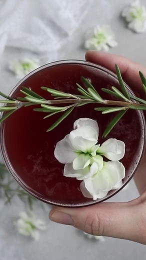 ROSEMARY BOURBON AND CASSIS COCKTAIL🥃 This winter bourbon cocktail blends together the fruity tartness of blackcurrant and herbaceous rosemary with a dash of rhubarb bitters. FULL RECIPE LINKED IN PROFILE #drinktok #cocktaillovers #cocktailrecipe #aesthetic #aestheticdrink
