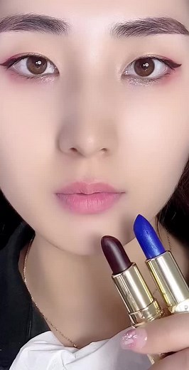 Lip Makeup Tutorial: Application Tips and Techniques