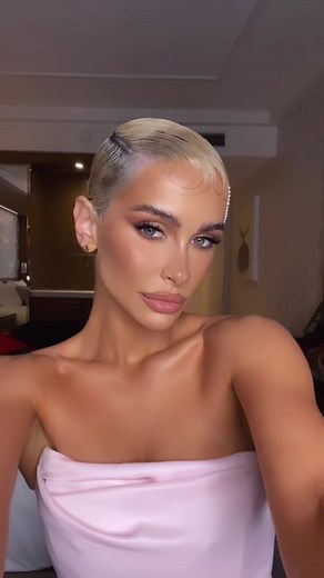 Ellie Gonsalves on TikTok