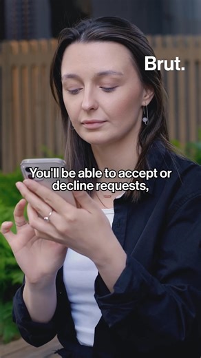 2.1K views · 3 comments | On Tuesday, August 16, Spotify announced it’s introducing a built-in direct messaging feature, allowing listeners to chat with one another without leaving the app. #spotify #socialmedia #music #directmessaging #techfeatures | Brut | Facebook