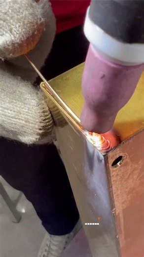 Cold Welding Machine - Capacitor discharge instantaneous pulsed TIG welding