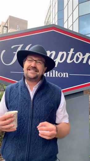 Avrupa Rüyası on Instagram: "Bazı seyahatler ertelemeye gelmez! Yola çıkmak gerek...😌 🙋🏻‍♂️Britanya turu katılımcımız Hakan bey: “Turumuzda program, şoför, otel ve yöneticilerimizin ilgisi... Her şey harikaydı”😇 ✨ @avruparuyasi İngiltere, İrlanda, İskoçya, K. İrlanda ve Galler kapsamlı Britanya turu ile bu deneyimi yerinde yaşayabilirsiniz! 📍Londra, Edinburgh, Dublin, Cardiff, Belfast, Glasgow, Liverpool, Manchester, Oxford gibi yerler sizi bekliyor. 👑 2026 Britanya turlarında sınırlı kon