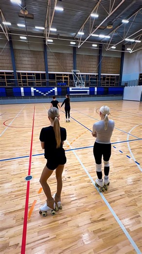 Come catch the vibe 🔥 🎞️ @liis_kuusk . . . . . #precisionteamphoenix #dance #explore #fyp #rollerskating #artisticrollerskating #team #teamsport #training #skating #artistic #precision #show #reel #explorepage #new #viral | Precision Team Phoenix