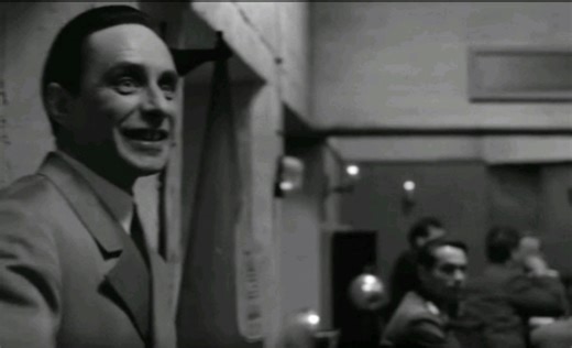 “请大家喝香槟酒！罗斯福死了，把灯都打开”