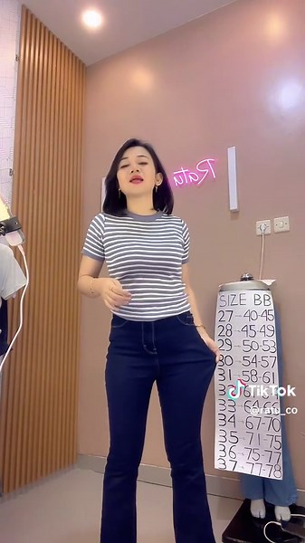 Celana High Waist Terbaik untuk Bumil