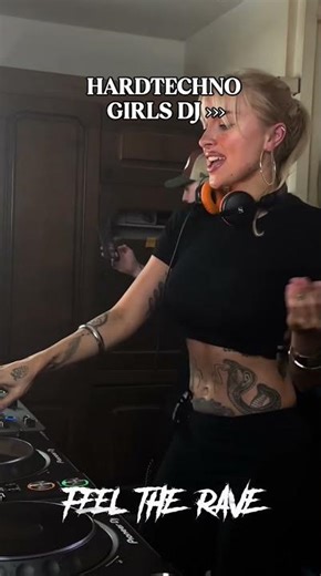 BEST HARDTECHNO GIRL DJ #techno #technodance #holypriest #hardtechno