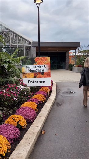 It’s that time of year! Don’t miss our annual Fall Garden & Mum Show – on now until October 26 at the Gage Park Greenhouse. Open daily from 9am- 7pm. Tickets are available at the door or online. For more info, visit our website. Link in bio. | City of Hamilton