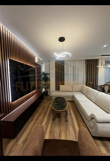 Per me shume informacion me kontaktoni! LAVDRIM LACI 355 69 40 26 266 Prona tjera: @lavdrimlacifh #realestatealbania #futurehome #lavdrimlaci