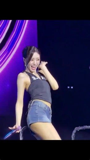 The Classic dalla dalla ❤️❤️❤️ #yuna #유나 #ITZY #있지 #shinyuna
