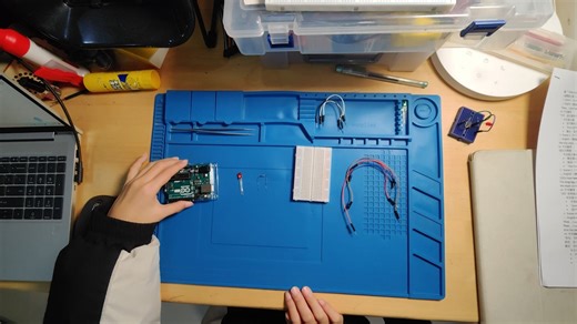 【太神奇了】孩子真的能自己点亮第一颗 LED 吗？Arduino 第二课揭晓！