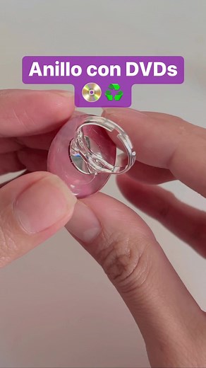 Mira cómo puedes hacer un anillo con DVDs 📀 reciclados ♻️#dvd #cd #reciclaje #upcycling #anillo #ring #diy #manualidades | Claudia Soledad Art