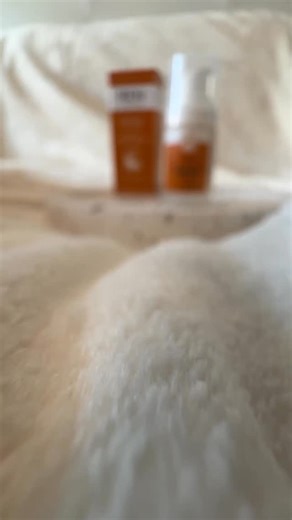 ✨The REN Brightening Dark Circle Eye Cream is my little lifesaver for tired eyes and dark circles. It instantly brightens, hydrates, and makes the under-eye area look more awake - perfect for those “I-need-more-sleep” mornings 😅 💛 If you’re looking for an eye cream that reduces dark circles and brightens your skin, this one from REN Clean Skincare is worth every drop. 🛍 You can buy this cream on lookfantastic, and it also comes in a full-size version inside the advent calendar 🎁 Links are in