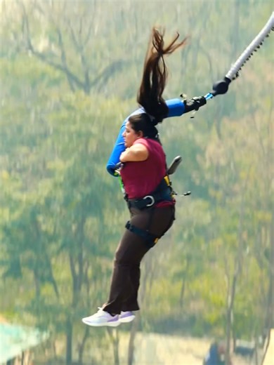 Jumping Girl Buggee Jumping Adventure