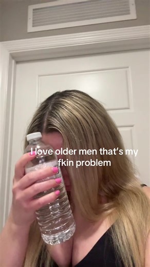 kathrynmarie (@kathrynmarieex)’s videos with som original - yeezy 🧛🏿‍♂️