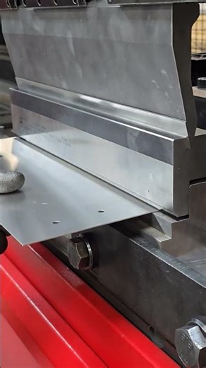 Amada Press Brake, 360° Bend. CNC