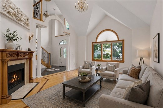 24 Carthay Cir, Newton, MA 02461 - MLS 73509826 - Coldwell Banker