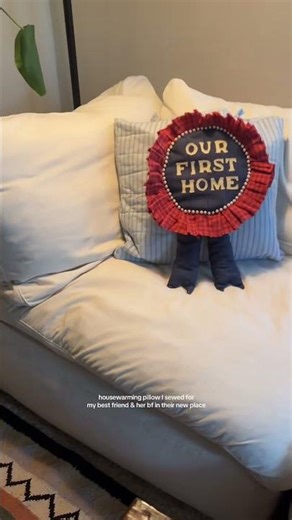 Quilted Pillow + Prize Ribbon Craft | First Try at This Trend!