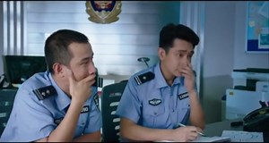 电影《美人鱼》中经典的邓超报警片段,看一次爆笑一次