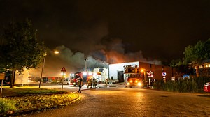 Drie keer brand in een dag in leegstaand bedrijfsverzamelgebouw in Almere