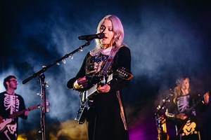 Phoebe Bridgers smashes guitar during performance on Saturday Night Live