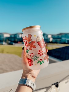 1.6M views · 32K reactions | Happy Sublimation Sunday! Let’s make a gingerbread and peppermint frosted glass cup! …#threepairsofears #smallshop #smallbusiness #customcup #customcups #asmr #asmrvideo #subliamtion #sublimationprint #sublimationcup #frostedcup #frostedglass #frosted #crafting #diy #crafts #sublimationsunday #christmas #holidays #mickeymouse #disneycup | Three Pairs Of Ears | Facebook