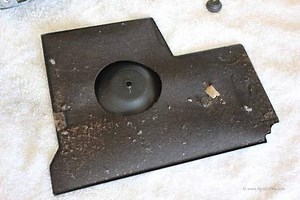 How to Clean and Replace the Felt Drip Pad Liner on a Singer Featherweight