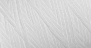 「シームレスな滑らかな織りねじのテクスチャループ。高画質で撮影された、繊細なデザインの背景に最適な、白い織り糸の連続的で滑らかなパターンを備えた動画。」の動画素材（ロイヤリティフリー）3821914591 | Shutterstock