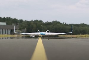 Testing The Radical: KLM/TU Delft's Scale Model Of A Flying-V Aircraft - BangShift.com