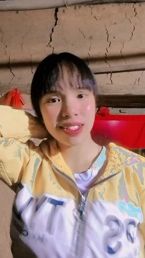 ko yêu thương gì đâu...