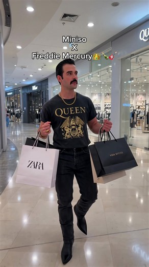 Queen vinyl record must-have: Comment “rock” if you NEED this